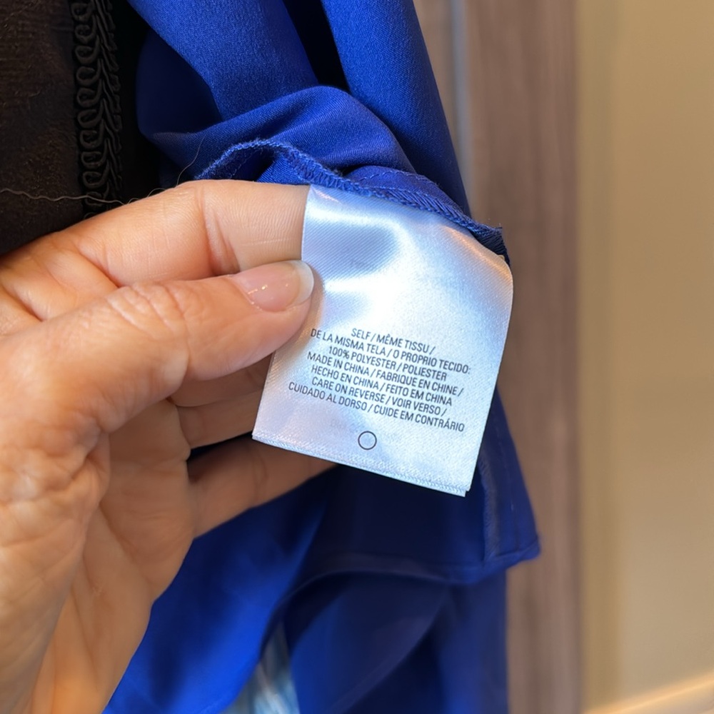 Gorgeous flowy vivid blue Tahari midi dress with pockets - Like new XS - Picture 15 of 15